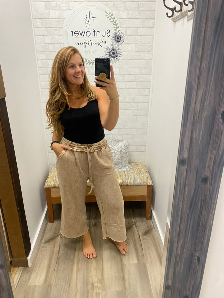 Vintage Vibes Palazzo Sweatpants- Caramel