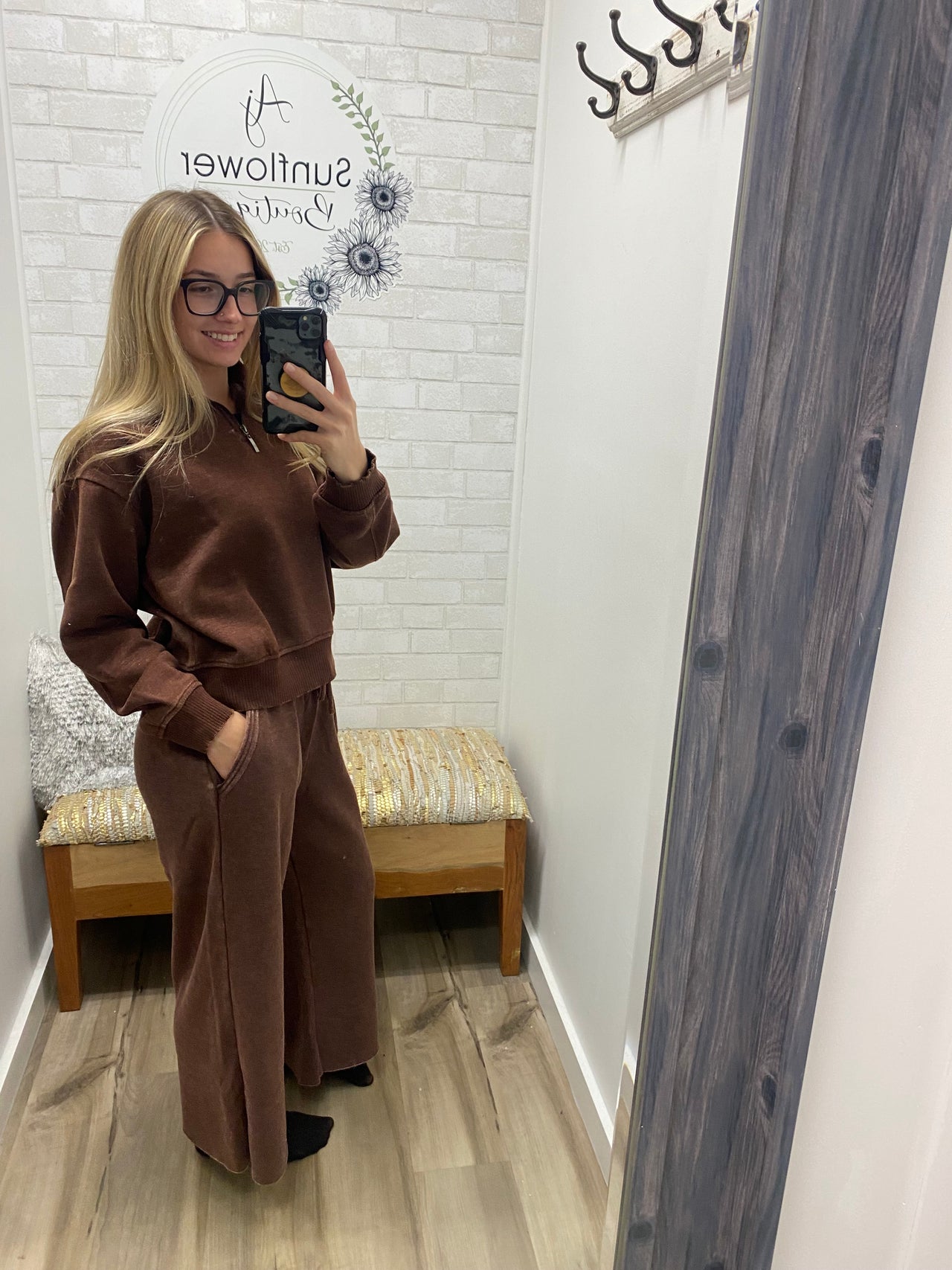 Vintage Vibes 1/4 Zip Sweatshirt-Mahogany