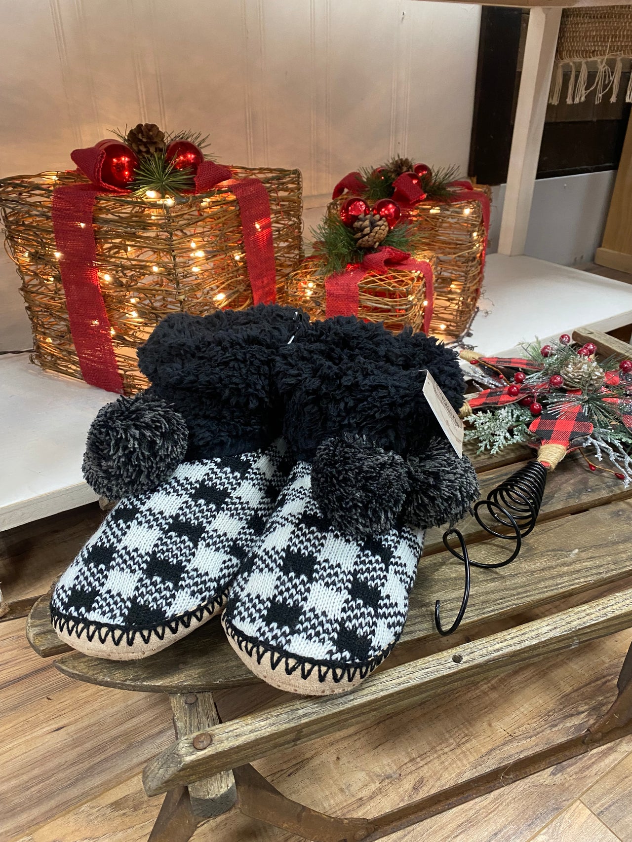 Buffalo Plaid Slippers- Back/White