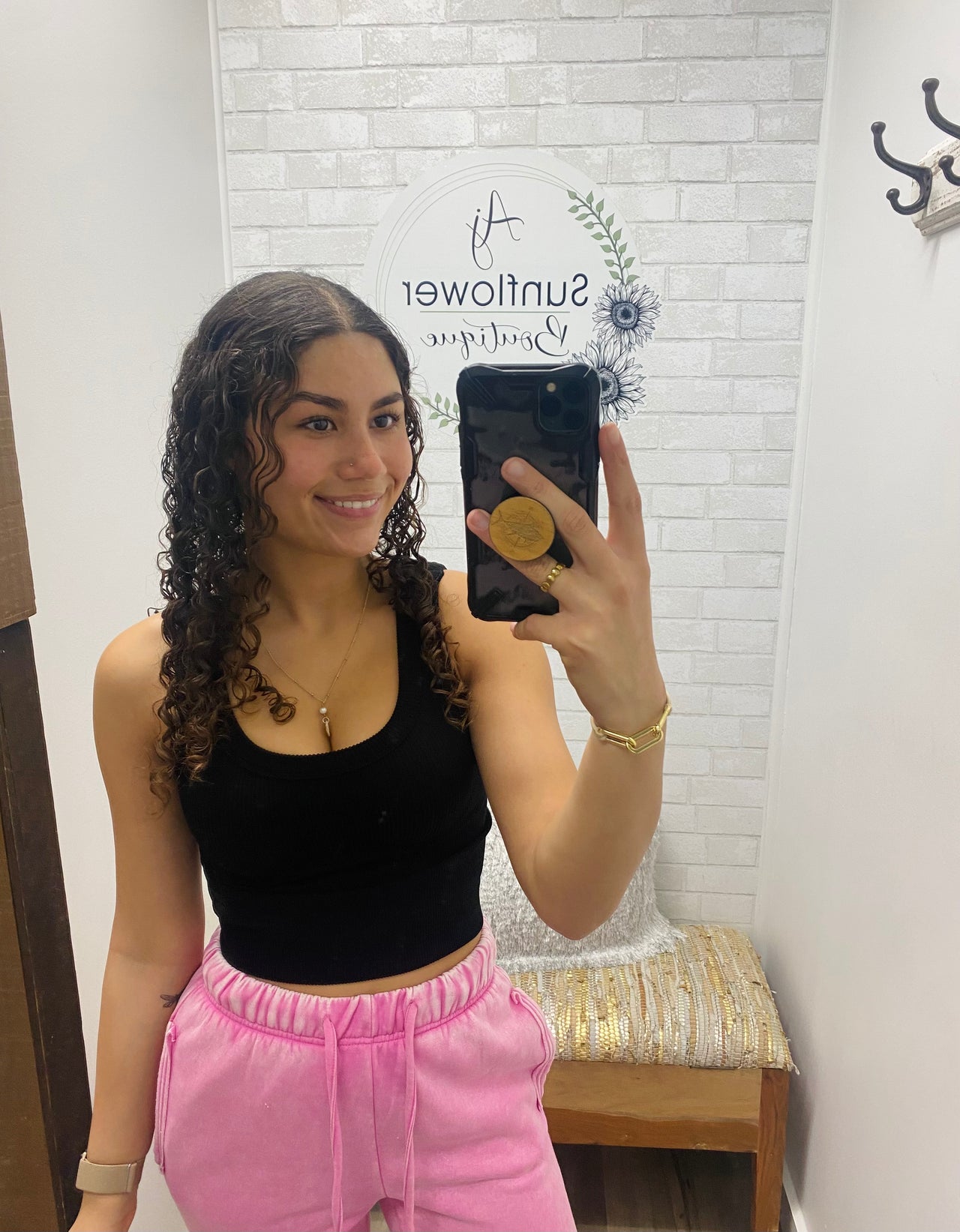 Seamless Ribbed Scoop Crop Tank-Black